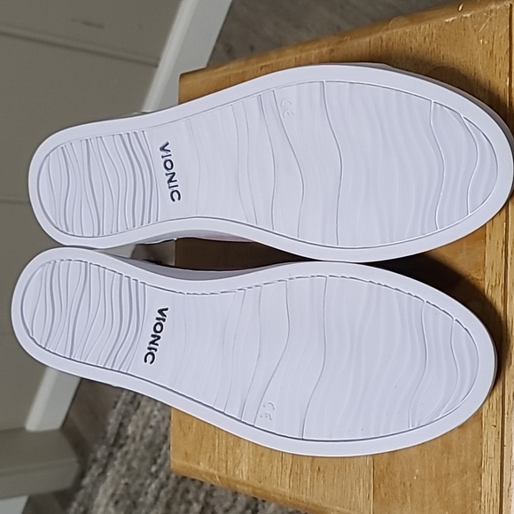 VIONIC Keke Woman's Supportive Sneaker - Picture 5 of 8